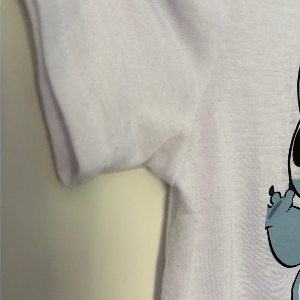 ⭐️ 4 for $20 - Bundle and save!!! ⭐️
Disney Stitch White Comfy T-Shirt - Picture 5 of 7